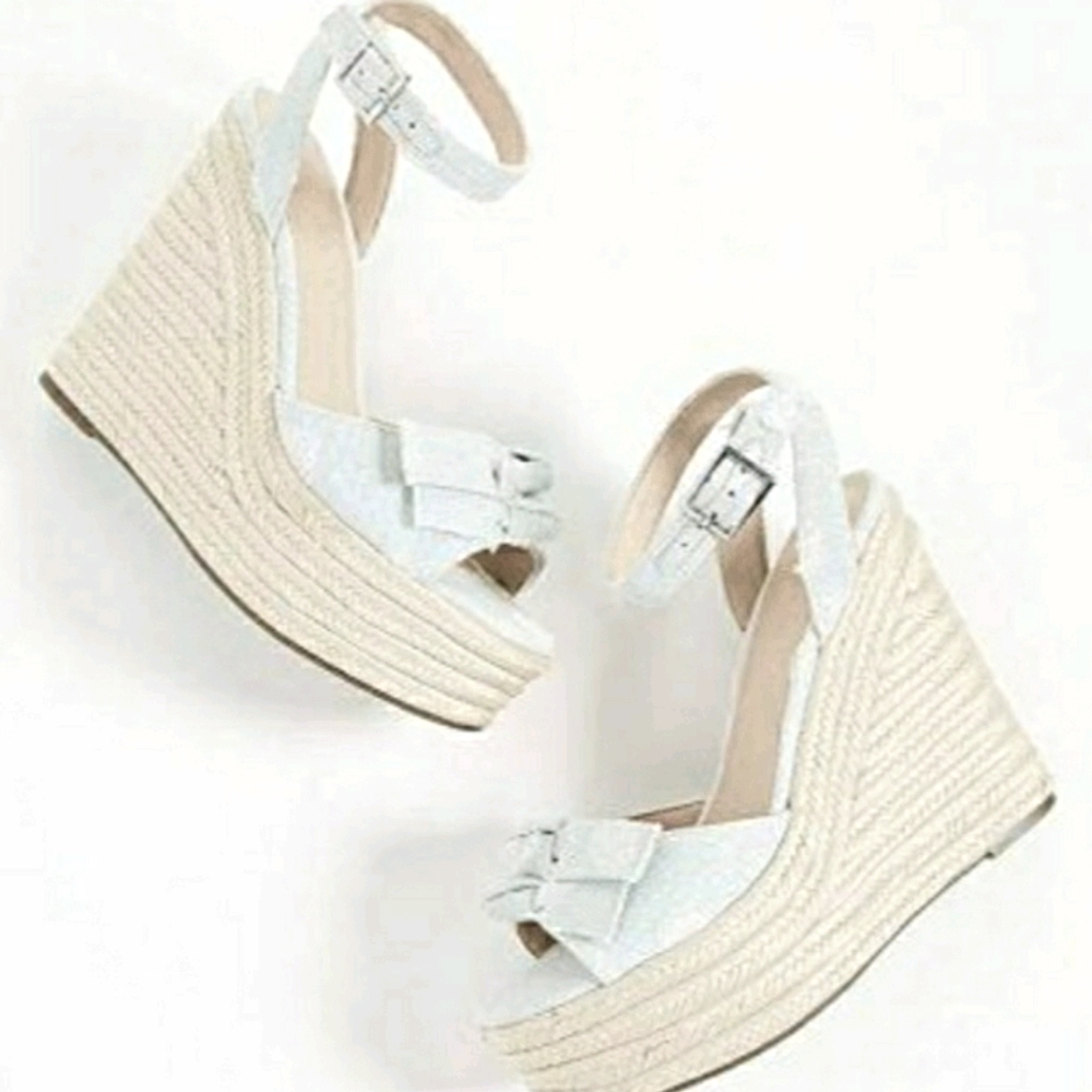NWT Kendall & Kylie Gwen 2 Wedge womens 8.5 blue